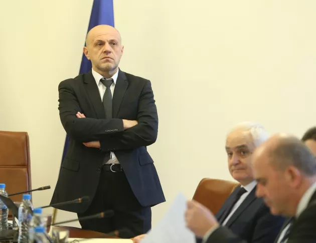 Томислав Дончев за НАП: Който е виновен, ще си понесе отговорността