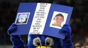 Грозно! Фенове на Суонзи се подиграха с починалия Емилиано Сала