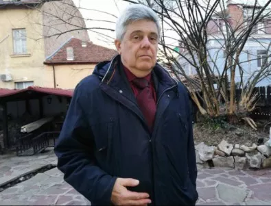 Доц. Юлиян Станчев: Проблеми притискат българското пчеларство отвсякъде