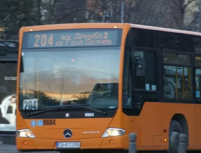 Променени са маршрутите на автобусите и тролейбусите 