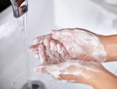 Как да си миеш ръцете, когато те е шубе от коронавирус - 30 стъпки за панически напреднали
