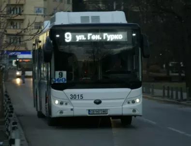 Съблякоха и обраха момче в рейса в София