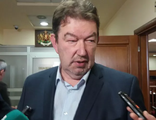 Адвокатът на Цветен Василев направи разкрития, свързани с Делян Пеевски