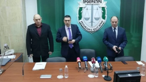 Обвиниха двама бургазлии за 4 обира за над 322 000 лева, ползвали уникален инструмент