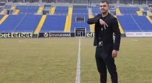 {{ otherArticle[0].article.title }}