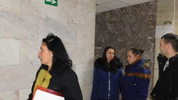 В средата на месеца ще се реши съдбата на отнетото бебе на Симона