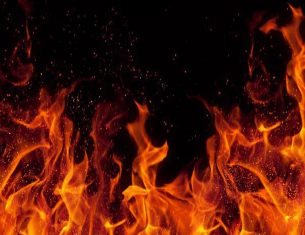 Пожар в магазин за пиротехника в Пловдив