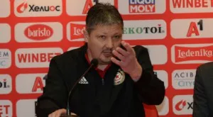 {{ otherArticle[0].article.title }}