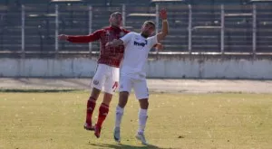 {{ otherArticle[0].article.title }}