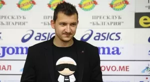 Тодор Неделев изуми лекарите - може да се прибере със самолет