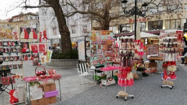 Мартеници превзеха Главната в Пловдив