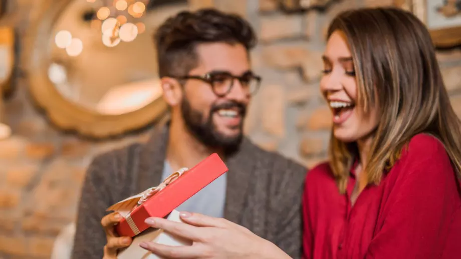 Телец и Скорпион се радват на страстна връзка