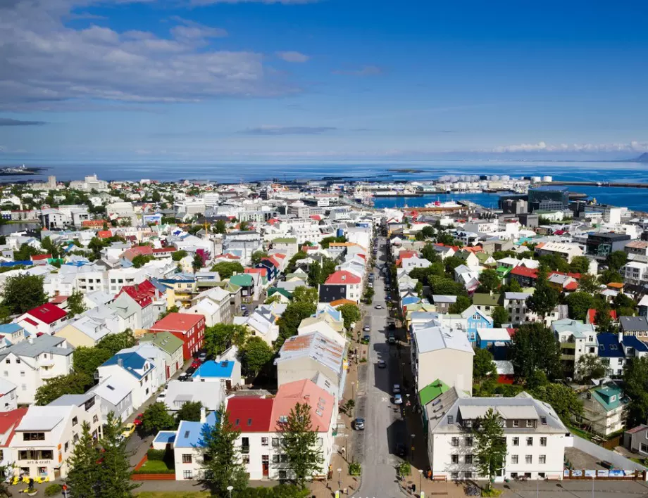 Исландия затваря баровете и фитнес залите