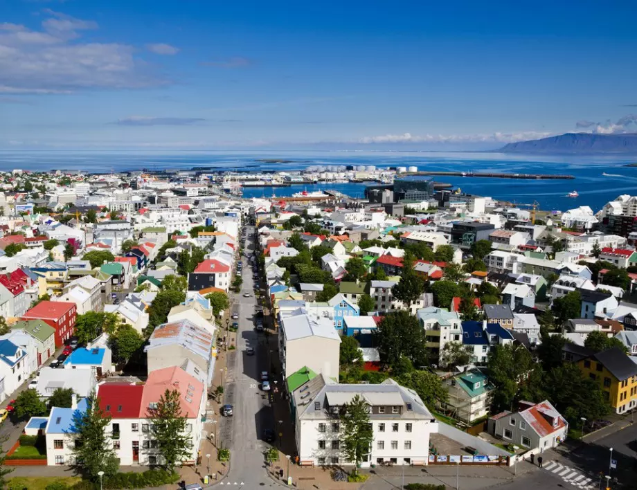 Исландия премахва всички COVID ограничения