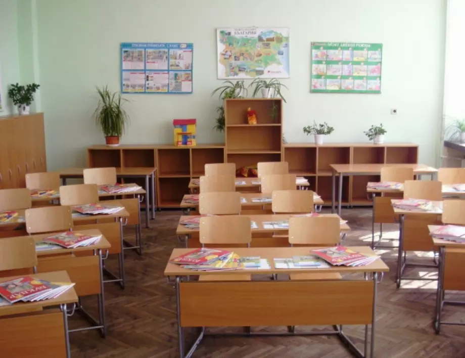 Асоциацията на езиковите центрове в България: Да обучаваме децата в кафенетата ли?
