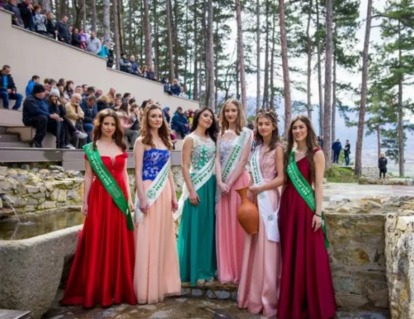 Избраха претендентките за титлата "Девойка Кюстендилска пролет 2019"