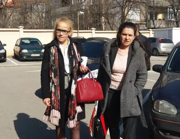 Липсващи документи и висяща графологична експертиза проточват делото срещу Иванчева и Петрова