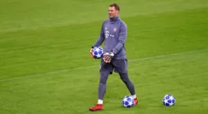 Нойер свика специална пресконференция, за да говори... за контузията си 