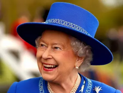 Елизабет II навършва 94 (СНИМКИ)