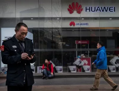Panasonic спира бизнеса си с Huawei
