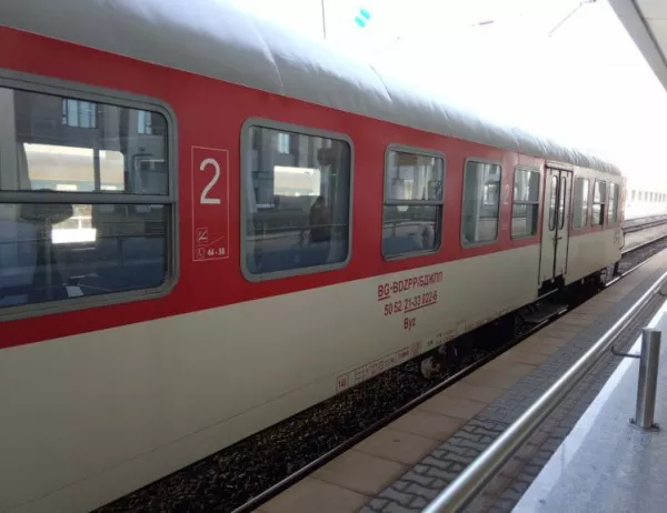 Влаковете в западното направление на Централна гара София се движат със закъснение
