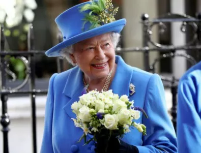 Кралица Елизабет II няма да шофира по обществените пътища в страната