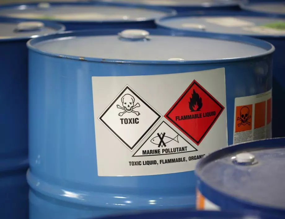 Ще забранят ли цели 10 000 от "вечните химикали" и колко опасни са те?