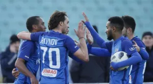 {{ otherArticle[0].article.title }}