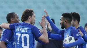 {{ otherArticle[0].article.title }}