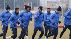 {{ otherArticle[0].article.title }}