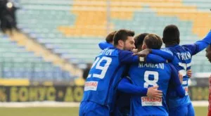 {{ otherArticle[0].article.title }}