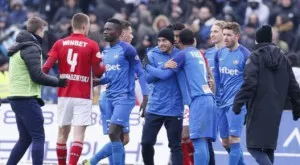 {{ otherArticle[0].article.title }}