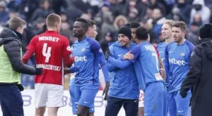 {{ otherArticle[0].article.title }}