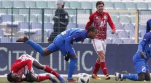 {{ otherArticle[0].article.title }}