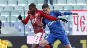 {{ otherArticle[0].article.title }}