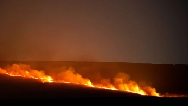 Огромен пожар наложи евакуация на 10 000 души в Хърватия (ВИДЕО)