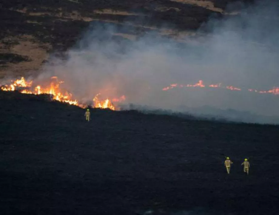 В Гърция евакуират хора заради голям пожар