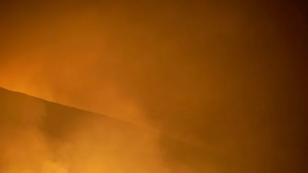 Пожарите в Австралия: Най-малко три жертви и хиляди евакуирани (ВИДЕО)