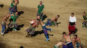 {{ otherArticle[0].article.title }}