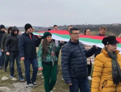 Проучване: Българите предпочитат патриотизма пред глобализма, така е и по света