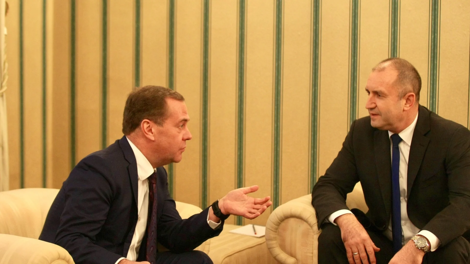 Медведев потвърди, че Путин иска да унищожи Украйна (ВИДЕО)