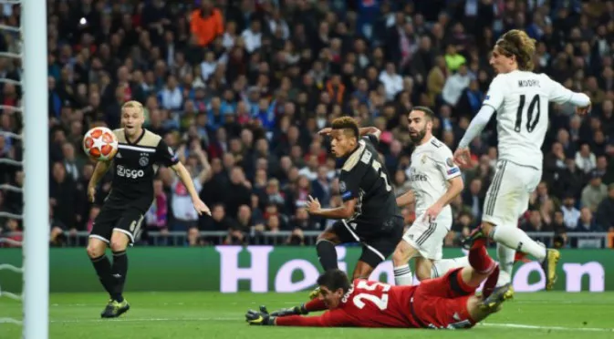 Кралят на Шампионска лига е детрониран! Аякс с погром срещу неузнаваем Реал Мадрид