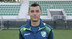 {{ otherArticle[0].article.title }}