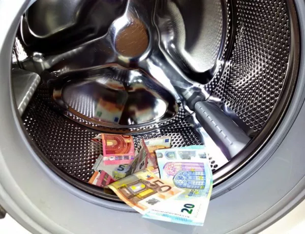 Страните от ЕС отхвърлиха "черния списък" за пране на пари, ЕП ги порица