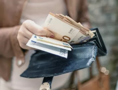 Рекорд в измамите - жена плати 150 000 евро на 