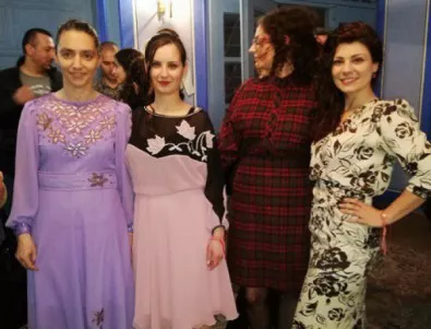 Експозиция с булчински и бални рокли от 70-те разказа за миналото на Асеновград