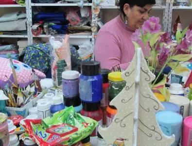 Най-уязвимите хора в обществото показват талантите си на благотворителен базар в Бургас
