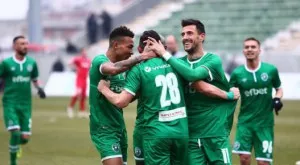 {{ otherArticle[0].article.title }}