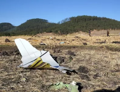Двама пилоти загинаха при сблъсък на самолети в САЩ 