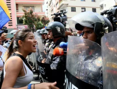 Неуспешен опит за бунт във Венецуела, останал повече в Twitter